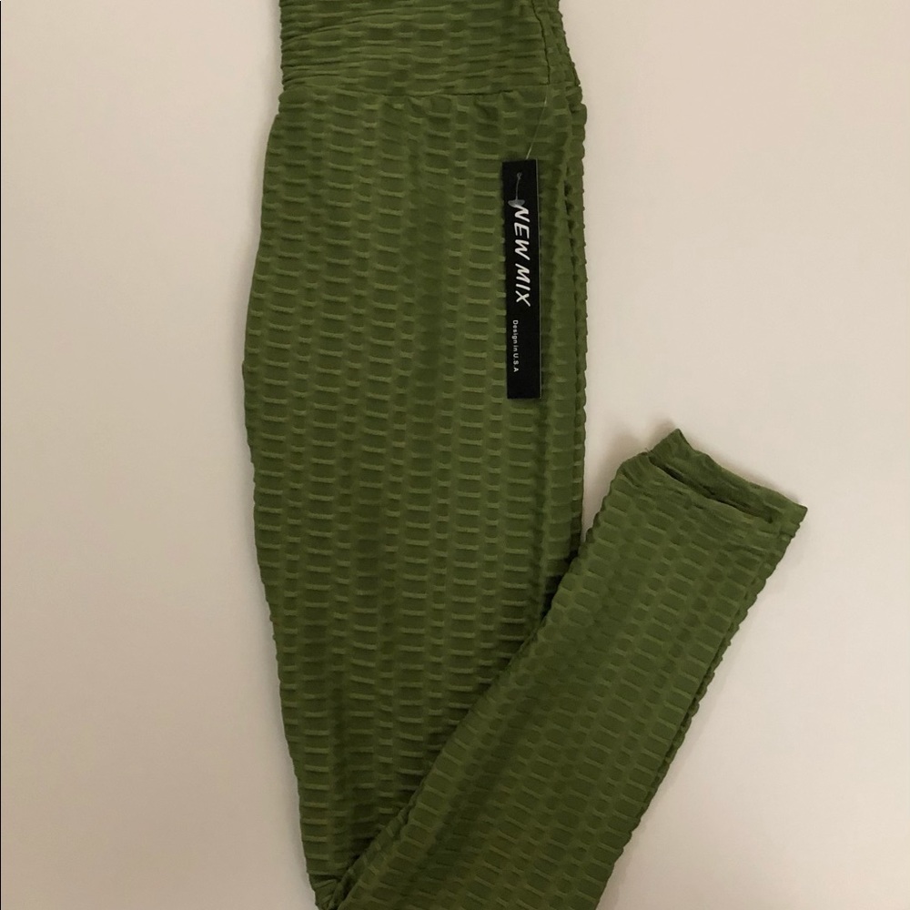 Textured Zip Up Crop Sports Top & Shorts Set green